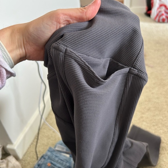 Zella gray leggings size medium ribbed - Picture 4 of 4